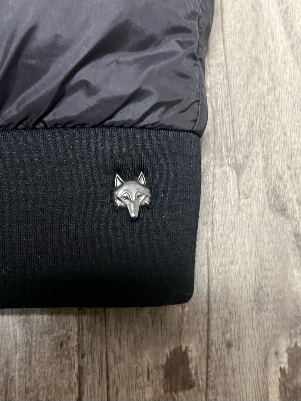 Greyson Clothiers Womens Eos Puffer Vest Black Size XL Golf Outerwear Wolf Logo - Picture 4 of 6